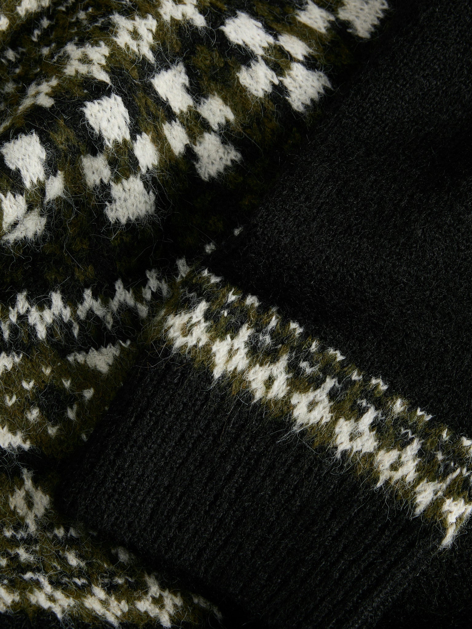 JXKRISTIN GEBREIDE TOP MET HOGE HALS - ZWART