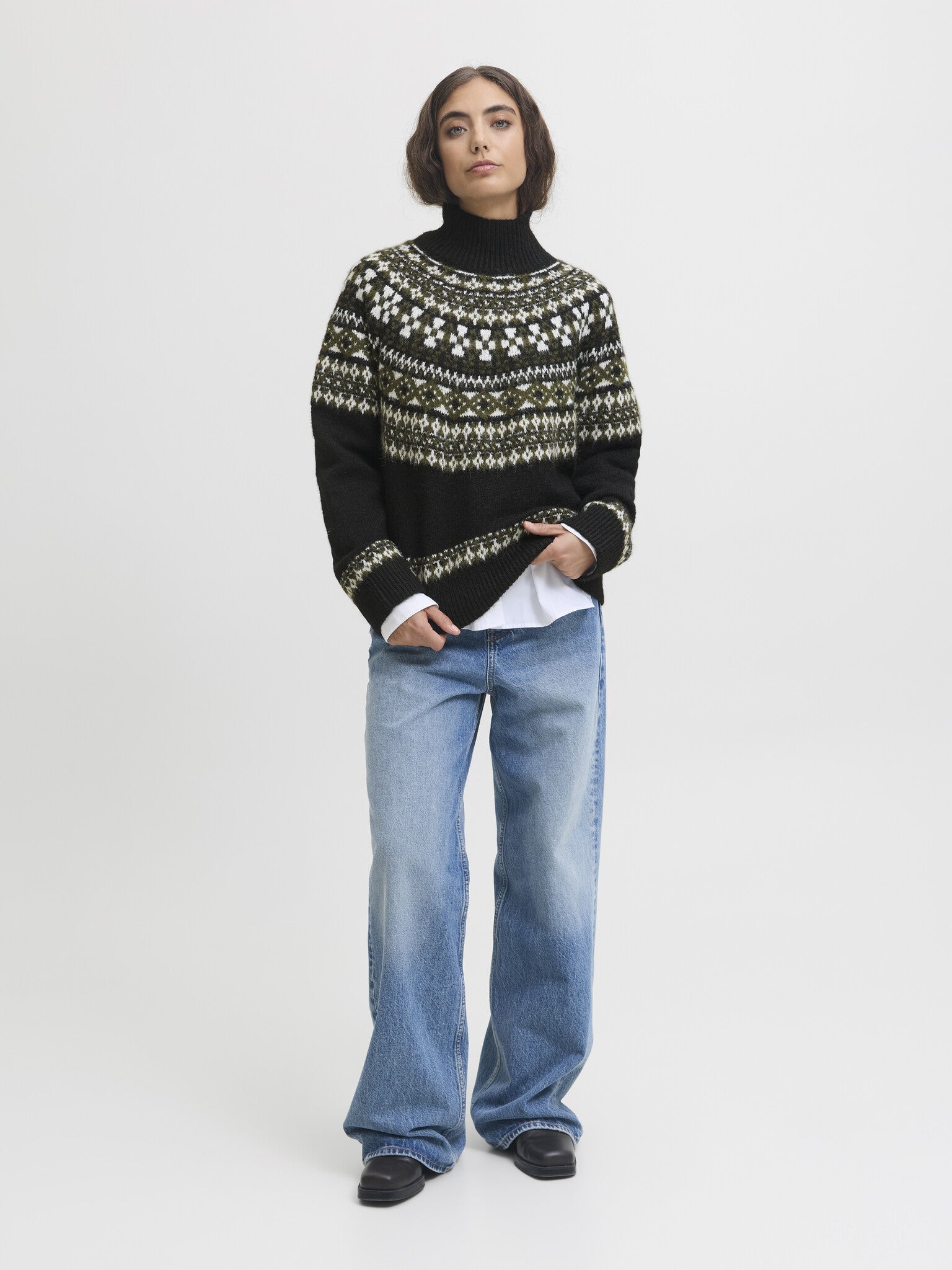 JXKRISTIN GEBREIDE TOP MET HOGE HALS - ZWART