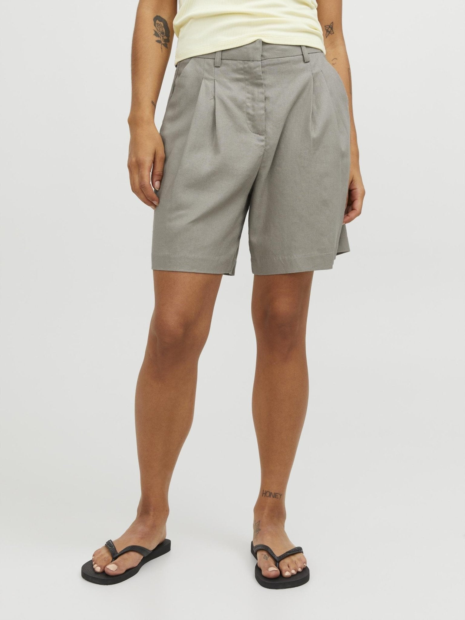 JXCIMBERLY LINEN HW SHORTS - FUNGI