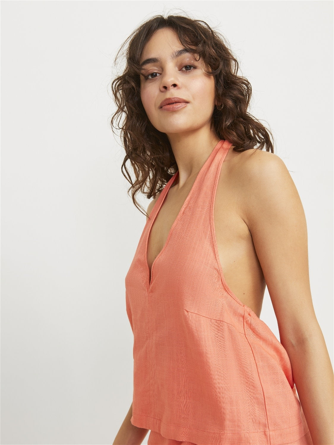 JXOCEAN LINEN BLEND HALTERNECK TOP - PEACH ECHO