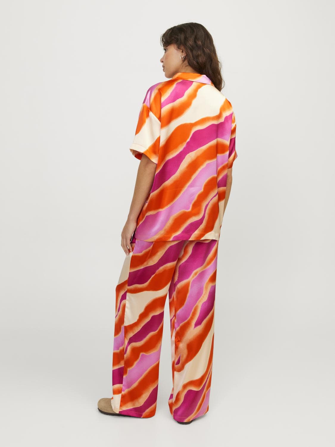JXGRACE SATIN SHIRT - BLEACHED APRICOT