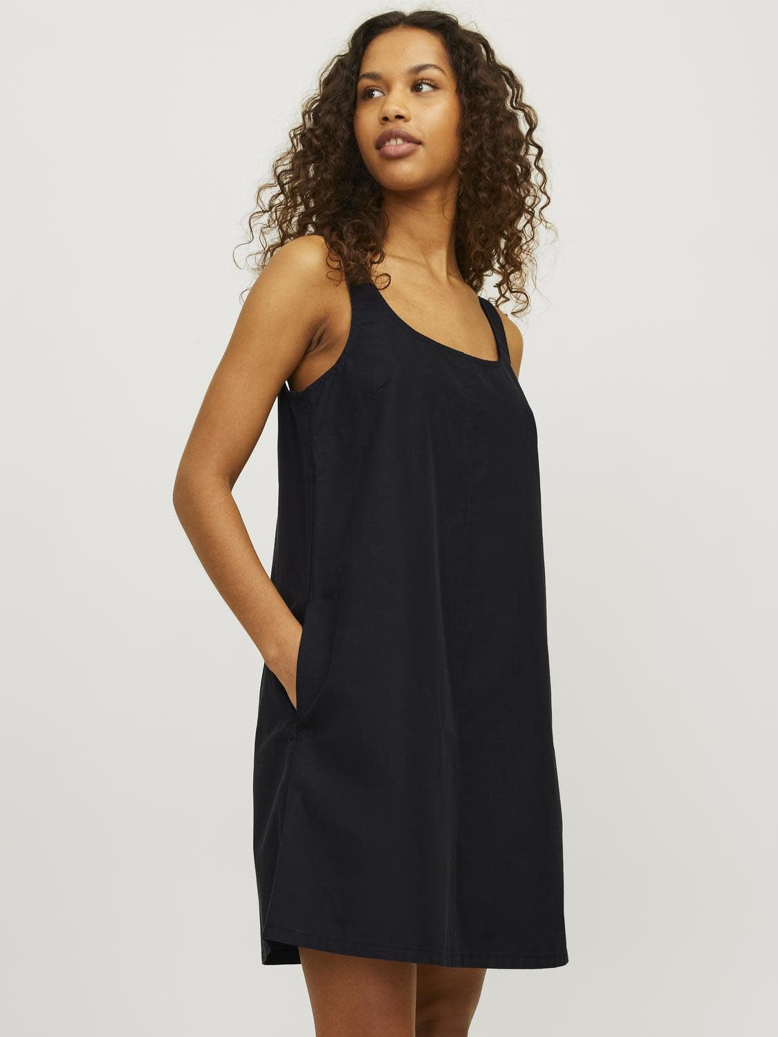 JXSTELLA SHORT DRESS - BLACK