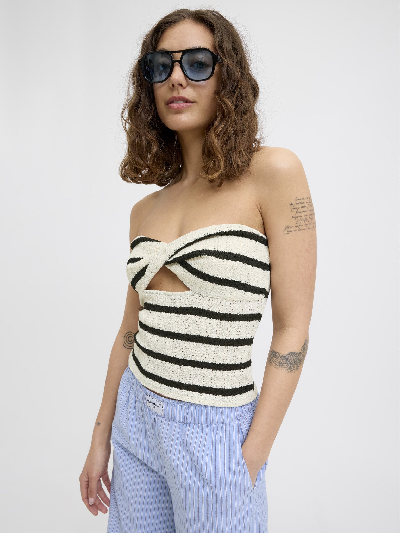 JXLINNEA BANDEAU TWIST TOP - BLACK
