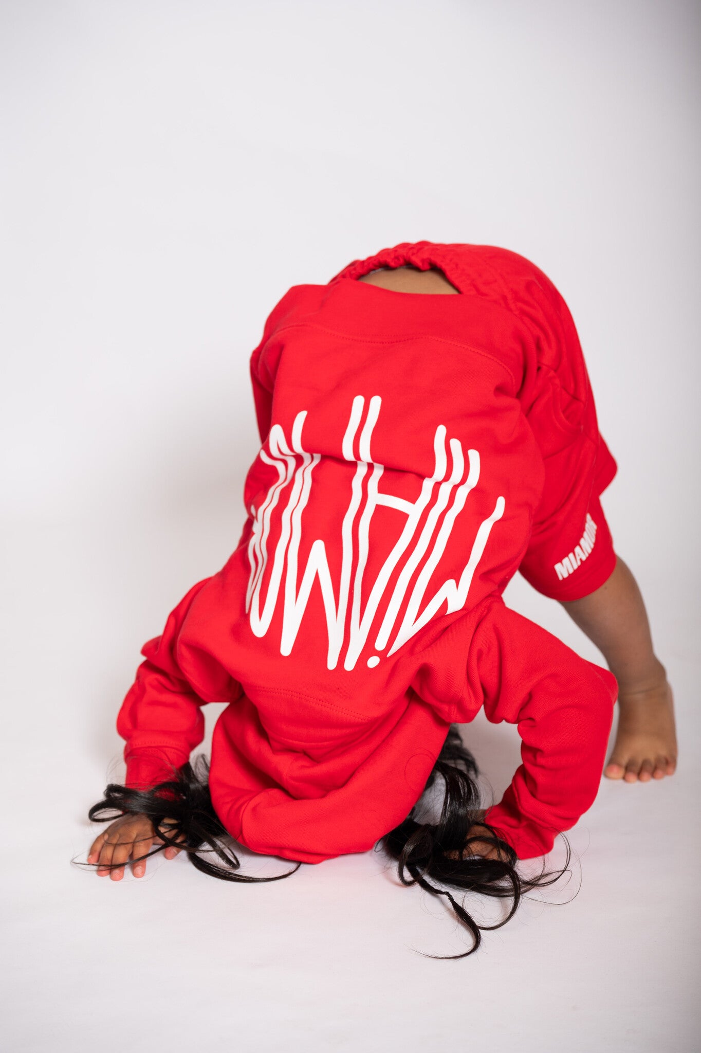 NOUVEAU - Mini sweat à capuche Supreme rouge et blanc avec logo