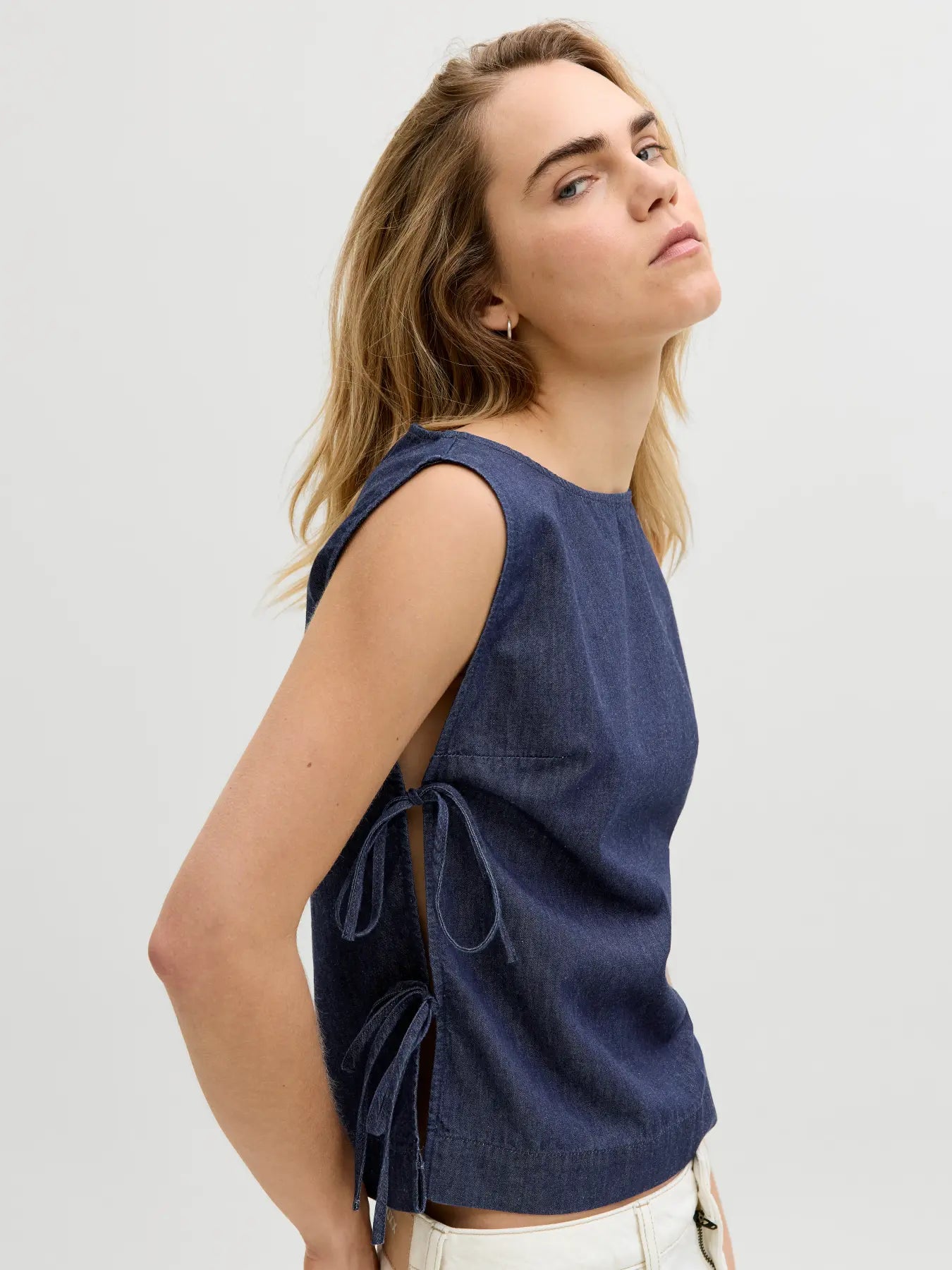 JXDEBBY CHAMBREY TOP - DARK BLUE DENIM