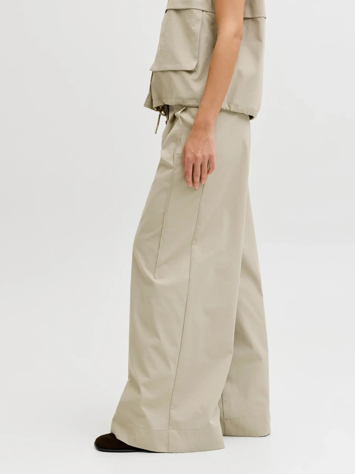 JXADA OLIVE WIDE PANTS - SPRAY GREEN