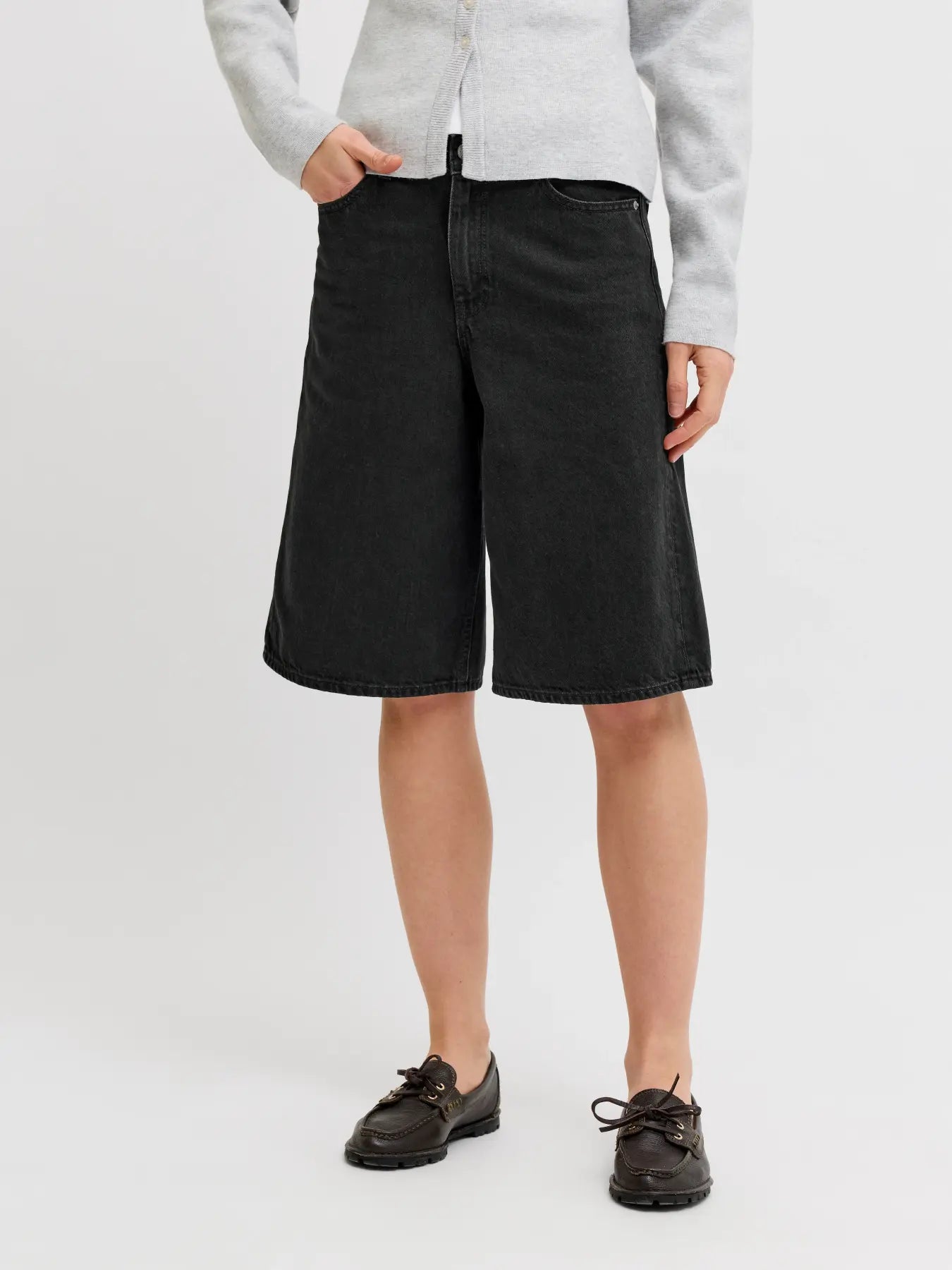 JXTOKYO LONG SHORTS - BLACK